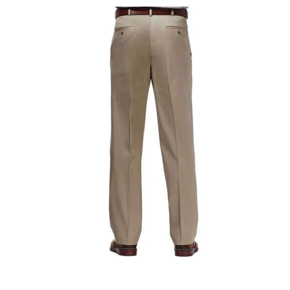 Haggar Men's Flat Front Classic Fit Premium No Iron Khaki in Khaki 40x32 $70 - Picture 3 of 6